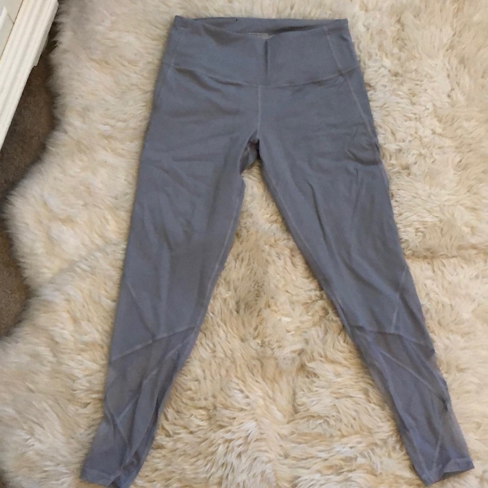 Leggings with mesh